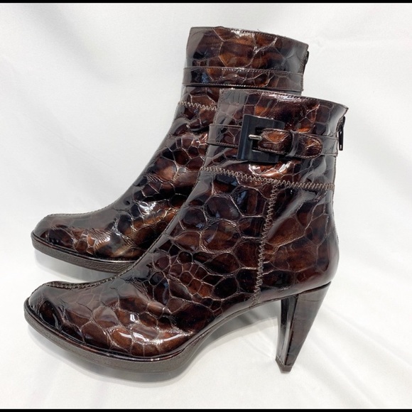 Stuart Weitzman Shoes - Stuart Weitzman Leather Croc Boots NWOB